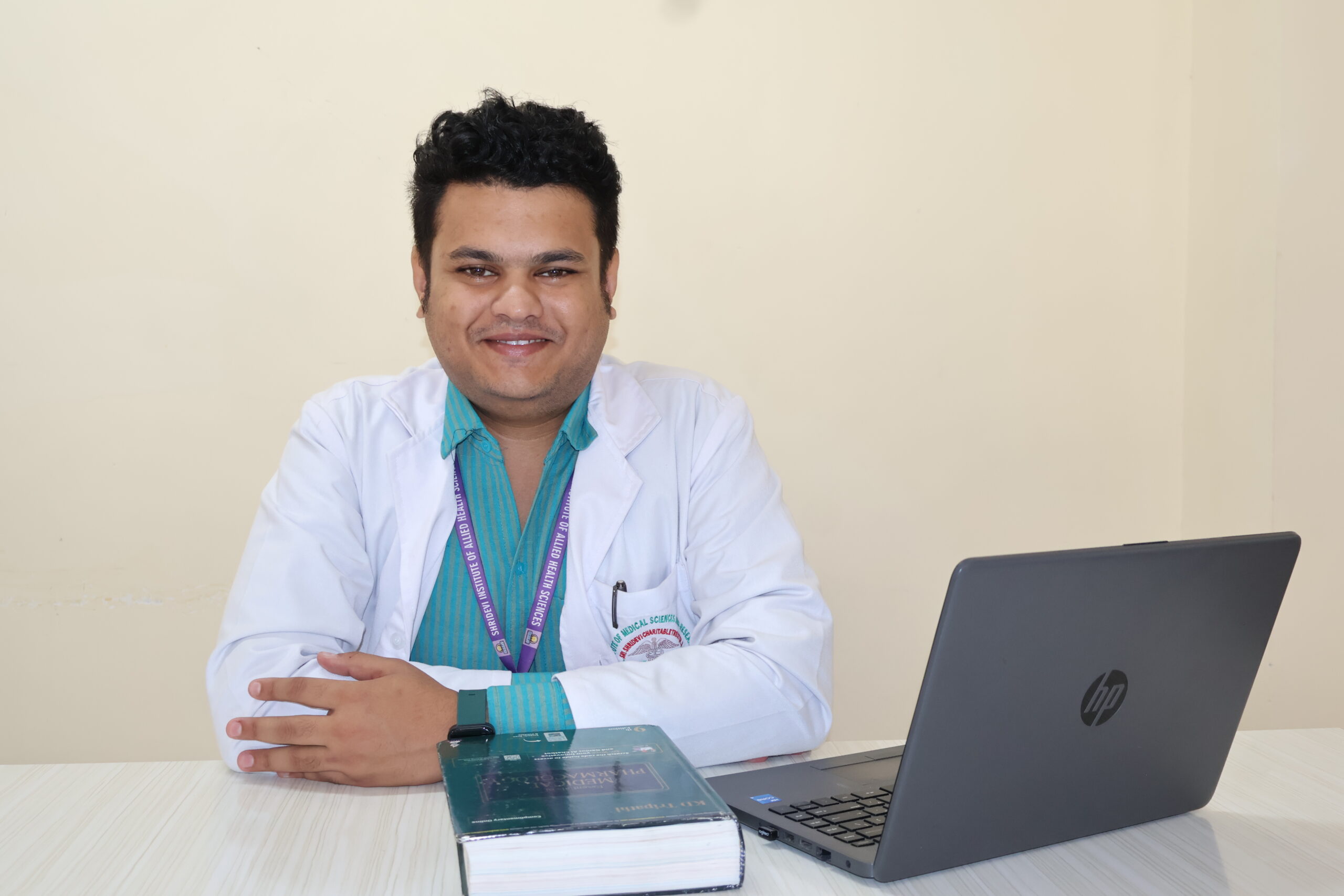 Mr. Ishwar Ravi Bolmal
